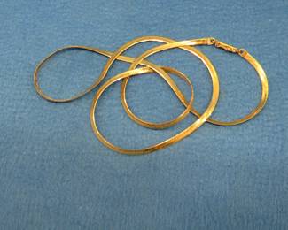 Lot 29. 7.23 gram 14 kt gold necklace from Italy