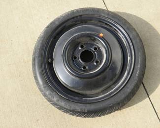 Lot 120. Uniroyal T115/70D14 tire