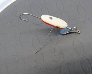 Lot 138. Vintage Al Foss 2" Oriental Wiggler intro 1917