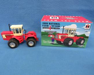 Lot 367. Ertl 2006 National Farm Toy Show International 4366 in original box.&nbsp; 1:32 scale.