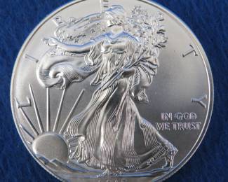 Lot 479. 2015 American Silver Eagle.&nbsp; One troy ounce of .999 fine silver