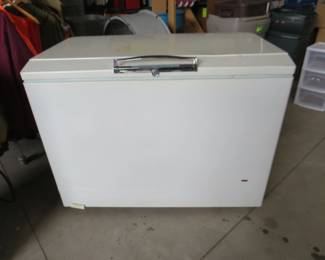 Lot 100. Sears 17 CUFT Coldspot chest freezer in working condition