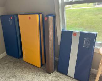 Exercise & tumbling matts