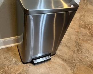 Stainless trash can