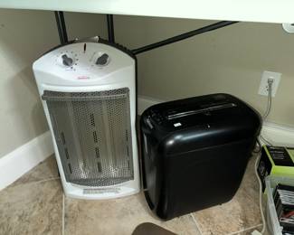 Sunbeam electric heater and a Fellowes shredder