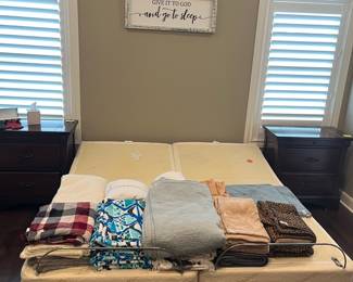 King size TEMPUR-PEDIC adjustable bed base only