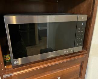 LG Smart Inverter microwave