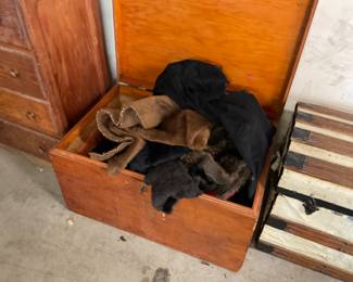 Fill a bag-fur and maybe some fabric, trunk $10