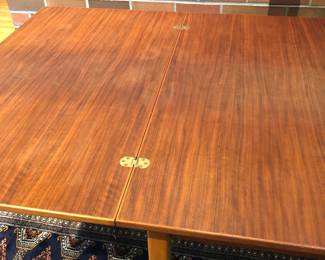 Some discoloration on table top