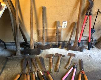 Axes & hatchets & loppers