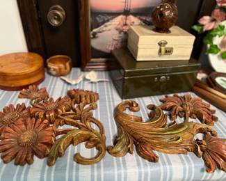 syroco wall hangings