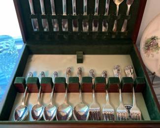 vintage rogers 1847 flatware set