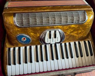 Antique Hugo accordian