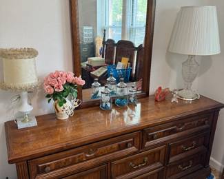 Dresser with mirror 