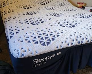 Queen Sleepy's Hybrid Adjustable Head / Foot Bed. Used 4 months. 