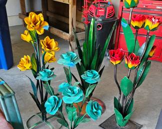 Metal Yard Flowers