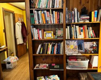 GREAT BOOKS! Dogs, architecture, history, art, Judaica, travel, cities. GREAT kids books too!