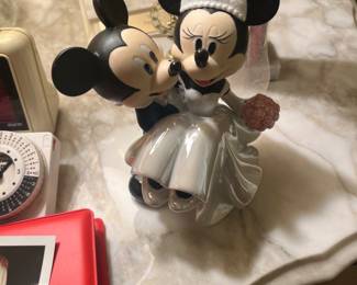Porcelain wedding figurine Mickey and Minnie
