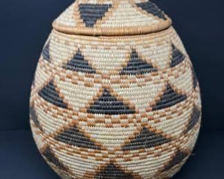 Large Handcrafted Lidded Basket - Zulu-Inspired Tribal Design