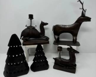 Vintage-Inspired Rustic Metal Candle Holders & Sculptures