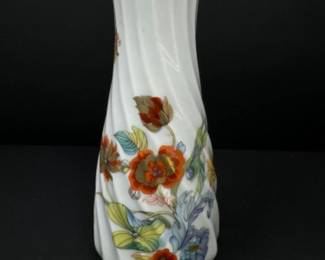 Haviland Limoges Vase w/ Gold Trim & Floral Pattern	