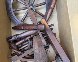 Rustic Antique Wood Spinning Wheel	