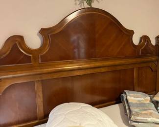 A close look at the headboard