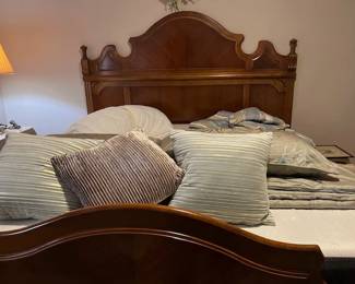 King size bed in Master, with Candace Olson bed linens