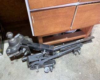 Husky Center Line Weight Distribution Hitch