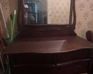 Beautiful mirrored cabinet 