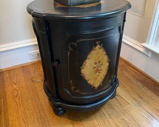 Round 1 Door Side Table with Accents (20"D x 24"H)