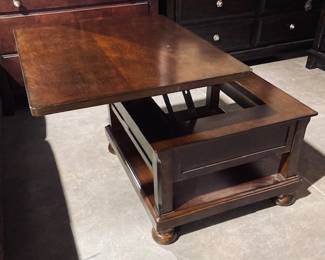 Ashley Furniture Lift Top Coffee Table.