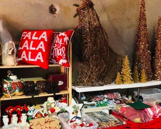 Large Selection of Christmas Decor. Top Condition.