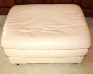 Ottoman, made in Italy.