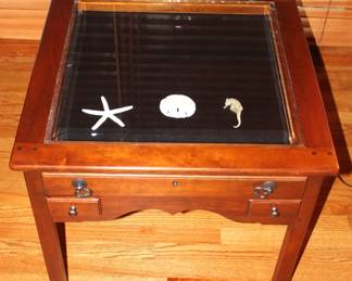 Bob Timberlake Collector's lamp table.
Beveled glass top 3 drawers. BUY IT NOW! $225.00 26" W x 26" D x 22" H