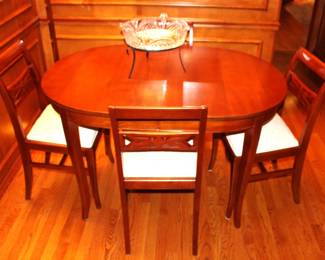 Great size table with four chairs and one leaf. BUY IT NOW! $225.00. 33" X 48" w/12" leaf.