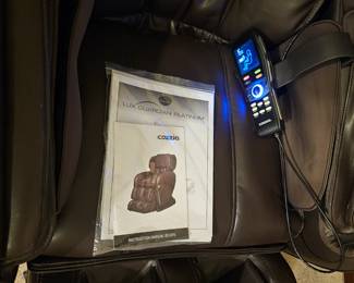 like-new Cozzia EC-670 message chair