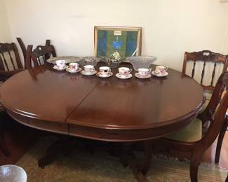 Tell City Table and chairs GREAT CONDITION