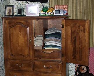 Ethan Allen wardrobe dresser