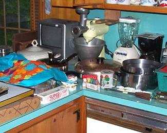 Vintage Kitchenaid mixer, heating tray, etc...