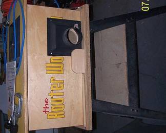 Hitachi M12 1/2 router on stand