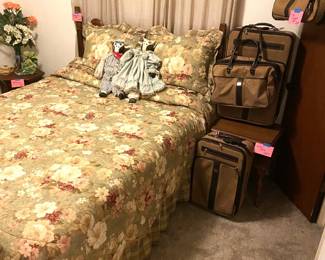 QUEEN SIZE BEDROOM SET