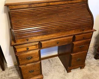 BEAUTIFUL ROLL TOP DESK