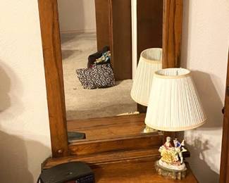 3 DRAWER MIRRORED NIGHT STAND.