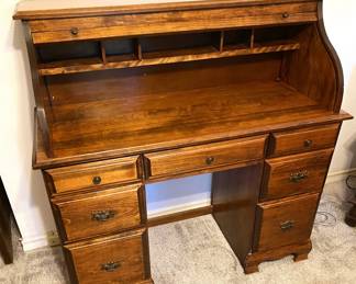 BEAUTIFUL ROLL TOP DESK