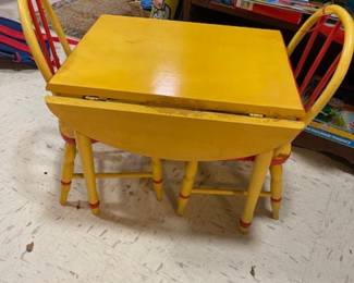 Cute 1920's childs table and chairs