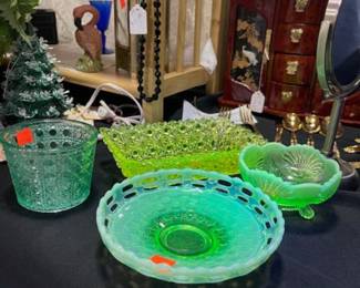 Vaseline or uranium glass