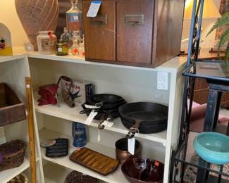 Cast iron and primitives