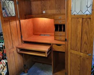 Desk armoire with lead glass 