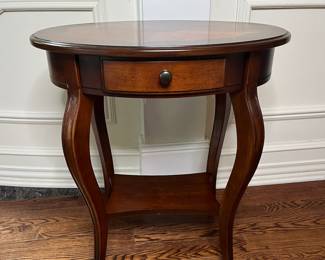 Transitional Style Oval Side Table With Inlaid Top And Bottom Shelf
